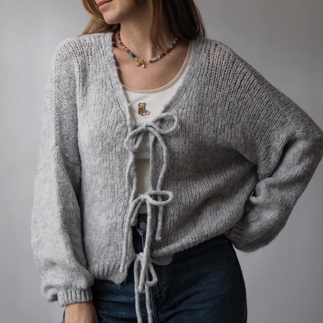 Damen Kuscheliger Strickcardigan mit großzügigem Schnitt und dekorativen Kordeln Drune