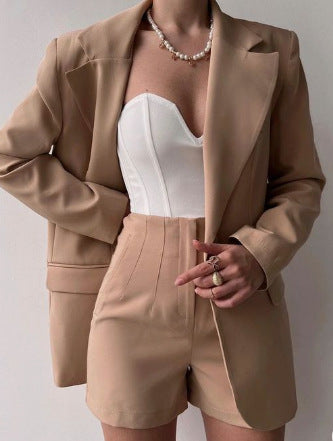 Damen Blazer-Anzug mit ärmellosem Oberteil und Shorts Drune