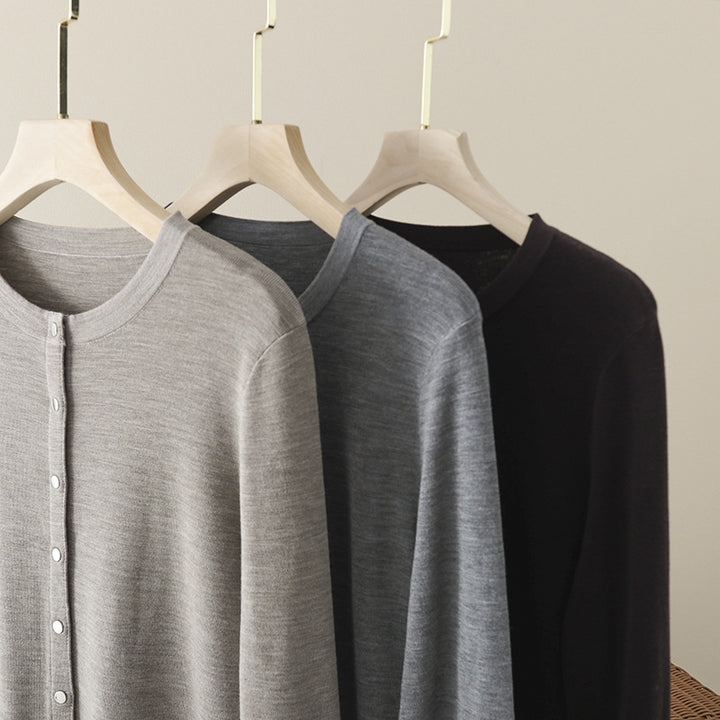 Damen Leichter Feinstrick-Cardigan mit Rundhals, Slim-Passform und dezenter Knopfleiste Drune