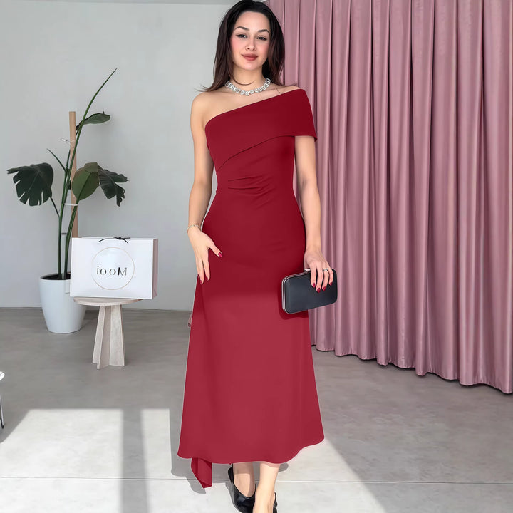 Damen Elegantes Maxikleid mit asymmetrischem Ausschnitt und raffiniertem Träger Drune