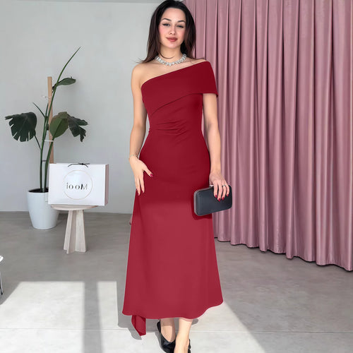 Damen Elegantes Maxikleid mit asymmetrischem Ausschnitt und raffiniertem Träger Drune
