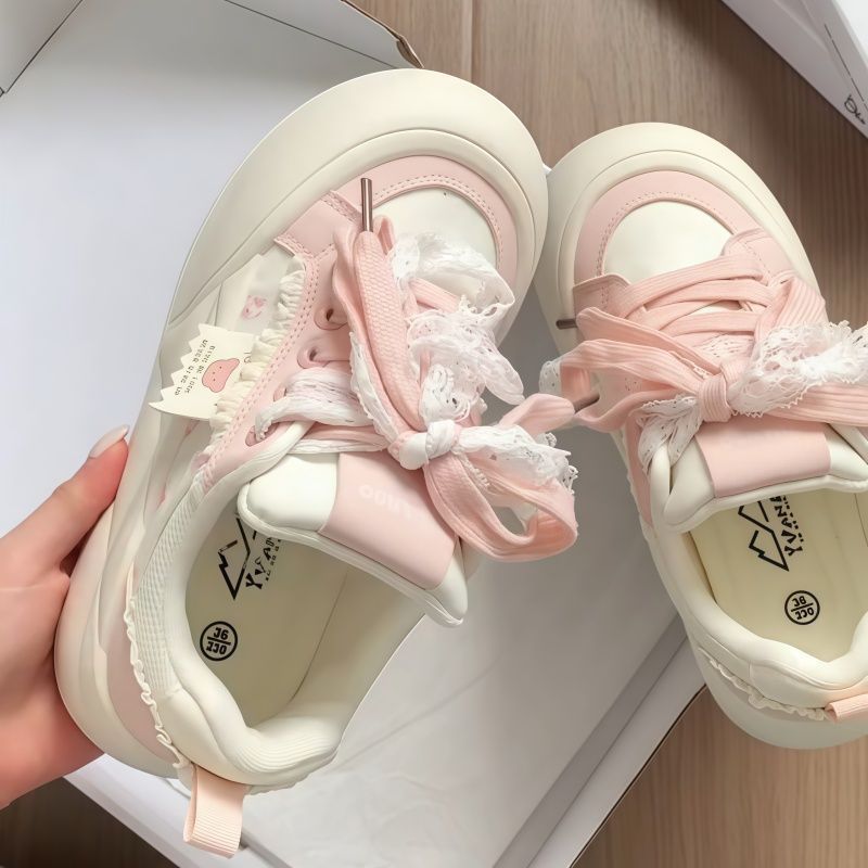 Damen Sneakers mit dekorativen Rüschen und verspielten Schleifen Drune