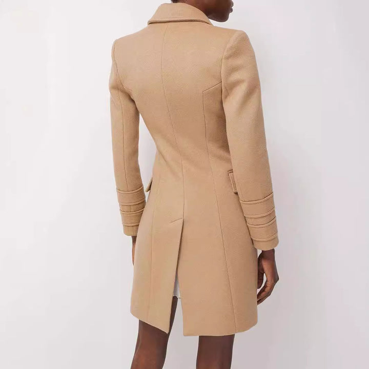 Damen Kurzmantel im Blazerkleid‑Stil mit strukturierter Taillierung und goldenen Zierknöpfen Drune
