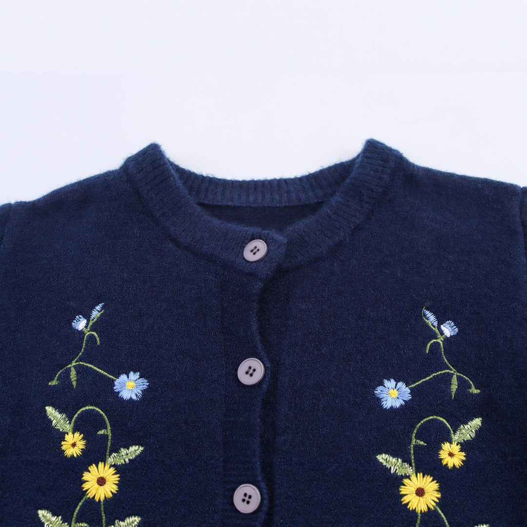 Damen Strickjacke mit floralem Stickdesign und dekorativen Knöpfen Drune