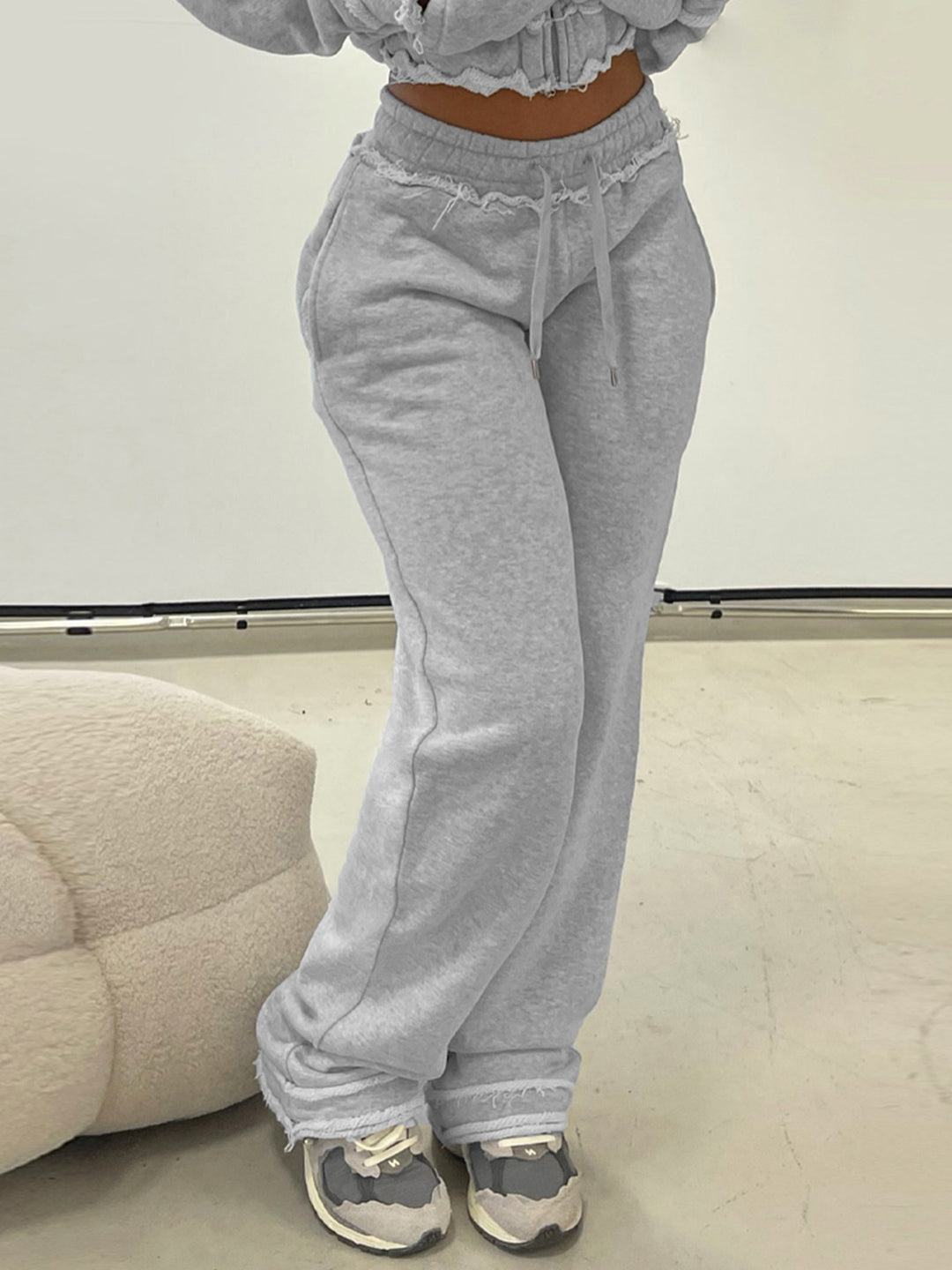Damen nan taillierte Cropped-Kapuzenjacke mit durchgehendem Reißverschluss, elastischem Abschlussbund und dekorativem College-Print Drune