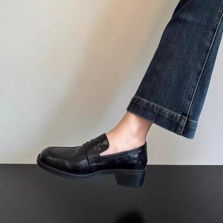 Damen Leder-Pennyloafer mit Mokassin-Naht und profilierter Laufsohle Drune