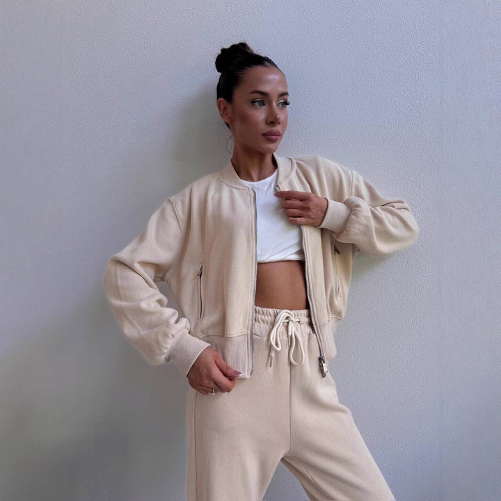 Damen weiches Velours-Zweiteiler mit kurzem Reißverschluss-Bomber und High-Waist-Hose mit Bein-Schlitz Drune
