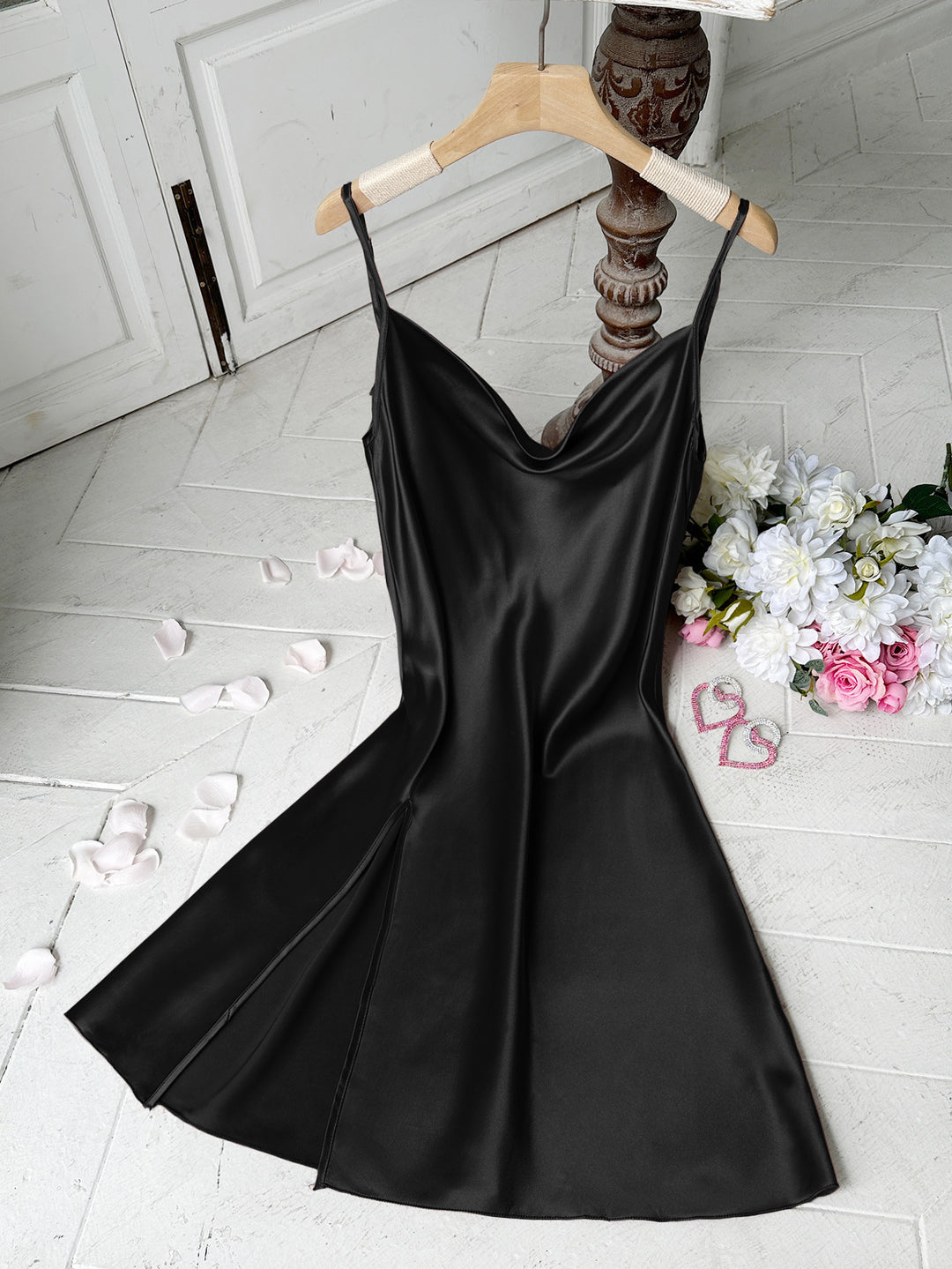 Damen Satin Kleid mit tiefem Ausschnitt Drune