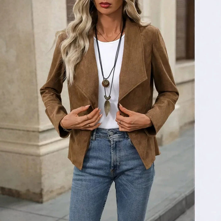 Damen Kurzblazer in Velourslederoptik mit Wasserfallkragen und taillierter Silhouette Drune