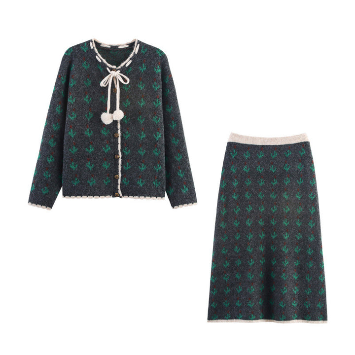 Damen elegantes Strick-Set mit floralem Muster und dekorativen Borten Drune