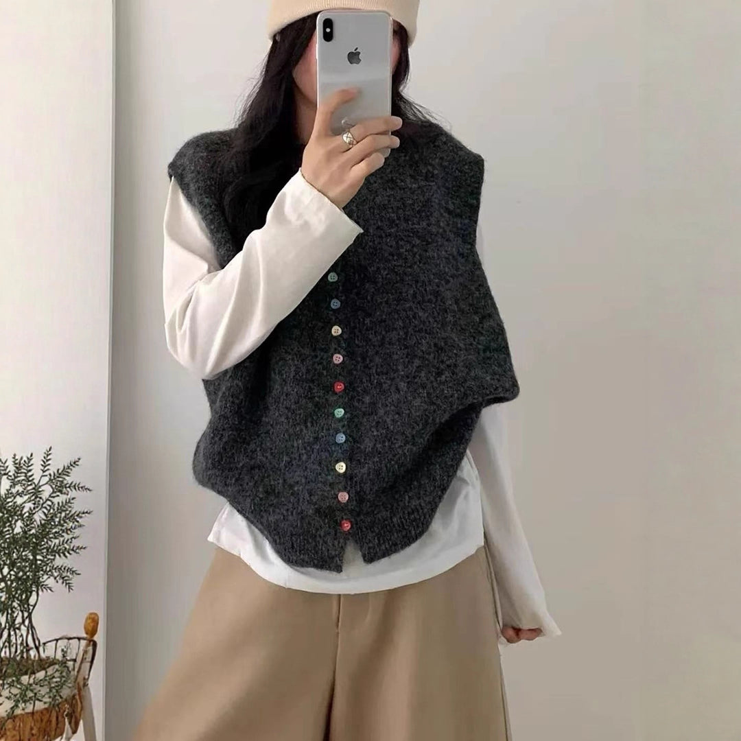 Damen Strickweste mit bunten Knopfdetails und modernem Schnitt Drune