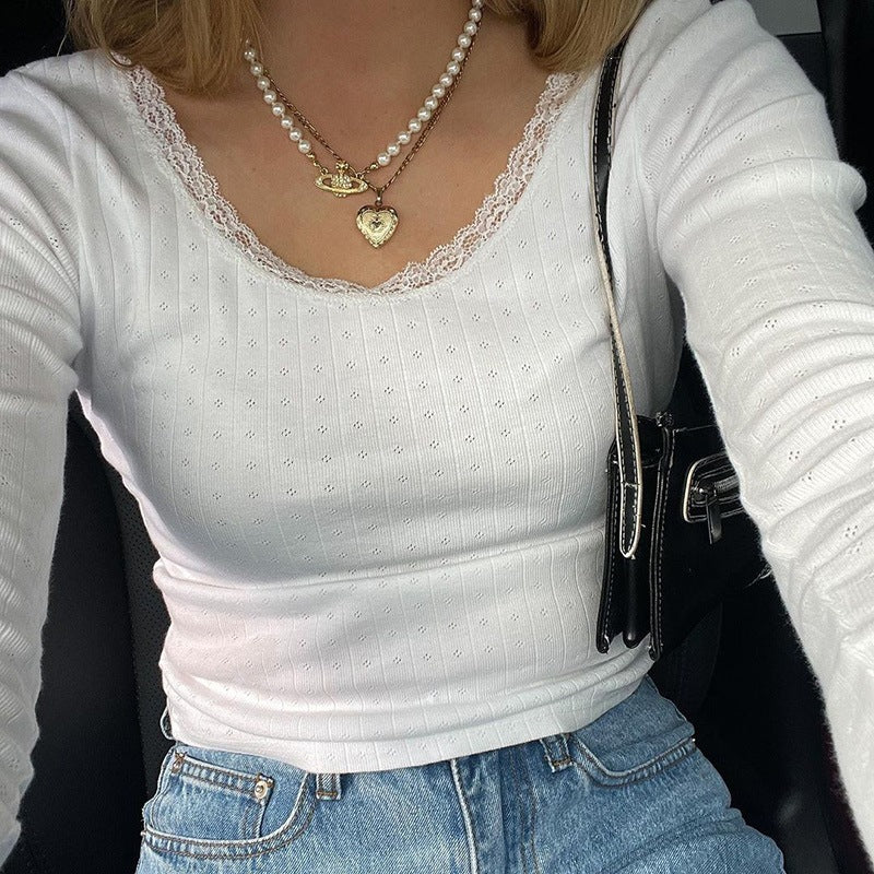 Damen Tailliertes Rippstrick-Cropped-Longsleeve mit Spitzenkante Drune