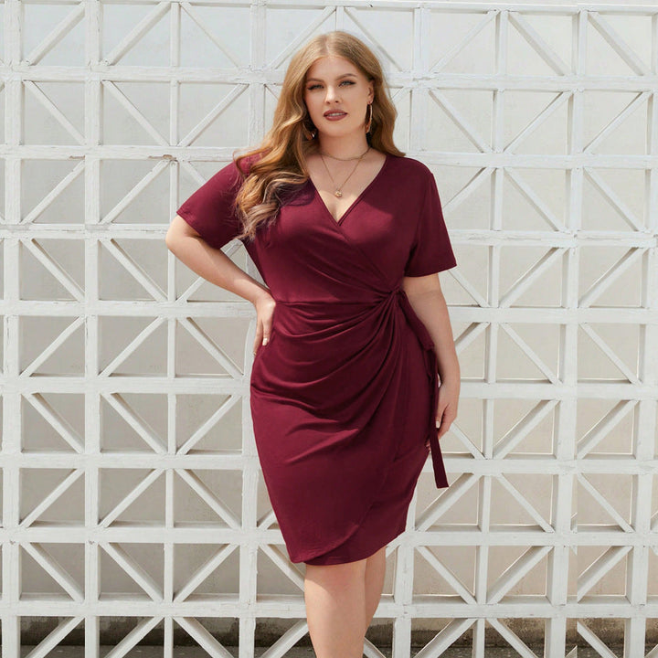 Damen Wickelkleid mit elegantem Rüschendesign und figurfreundlichem Schnitt Drune