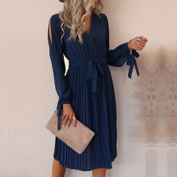 Damen Plissiertes Chiffon‑Look Midikleid mit V‑Ausschnitt und Spitzeneinsatz sowie Bindegürtel Drune