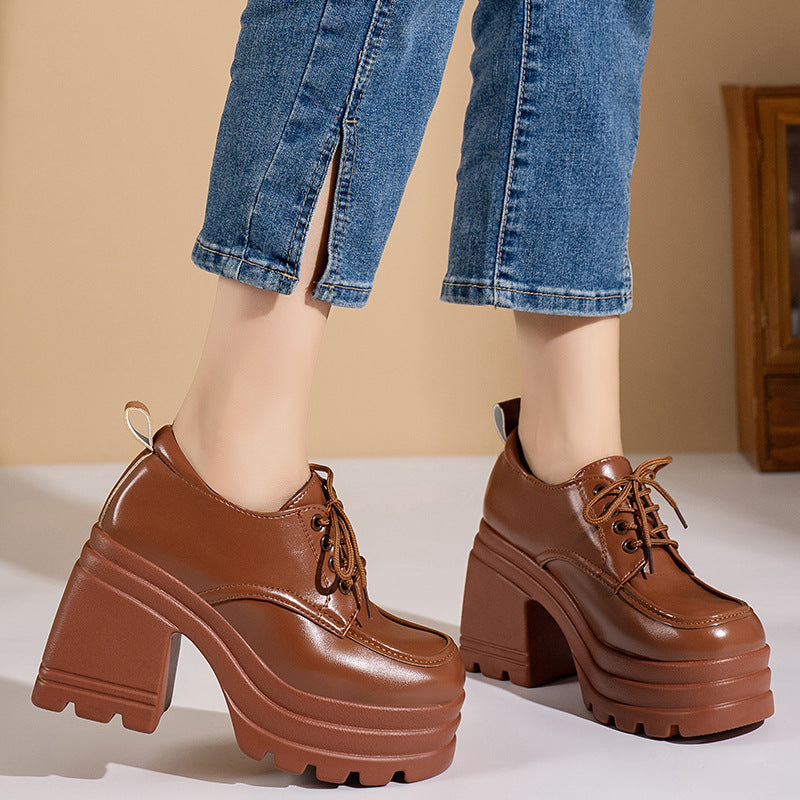 Damen Plateau-Schnürschuhe mit robustem Profil und glamourösem Design Drune