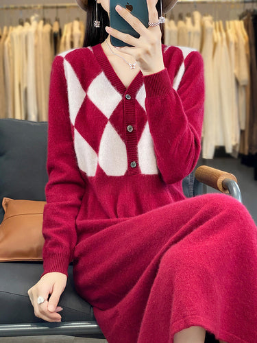 Damen Strick-Set mit V-Cardigan Rautenmuster und tailliertem Midirock Drune