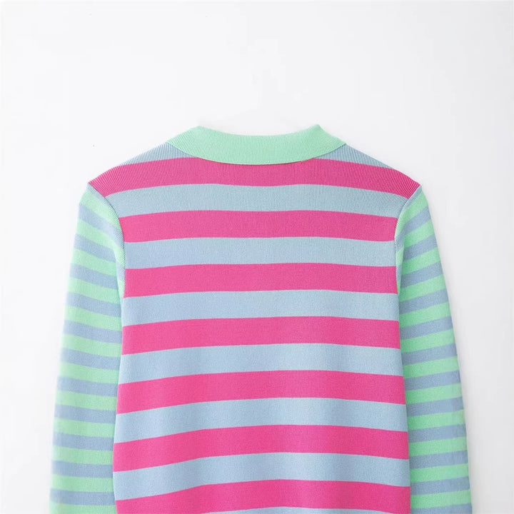 Damen Gestreifte Kurzstrickjacke mit Polokragen, kontrastierender Knopfleiste und Rippbündchen Drune