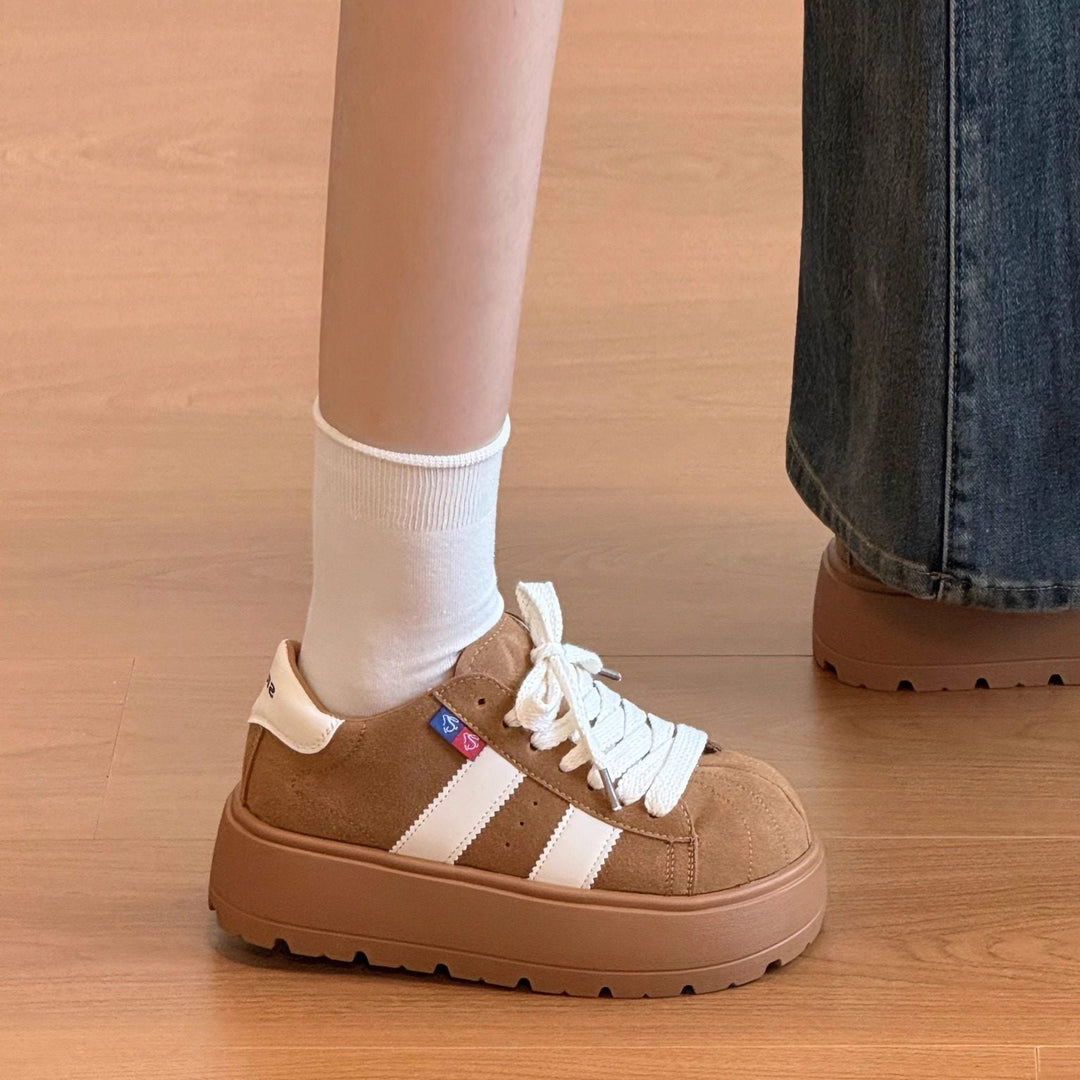 Damen Sportliche Sneaker mit robustem Wildleder-Obermaterial und stylisher Plateausohle Drune