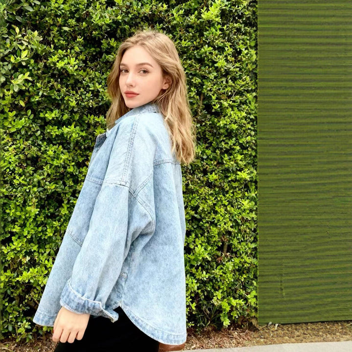 Damen nan oversized Jeanshemd mit aufgesetzten Brusttaschen, leichter Baumwoll-Denim und abgerundetem Saum Drune