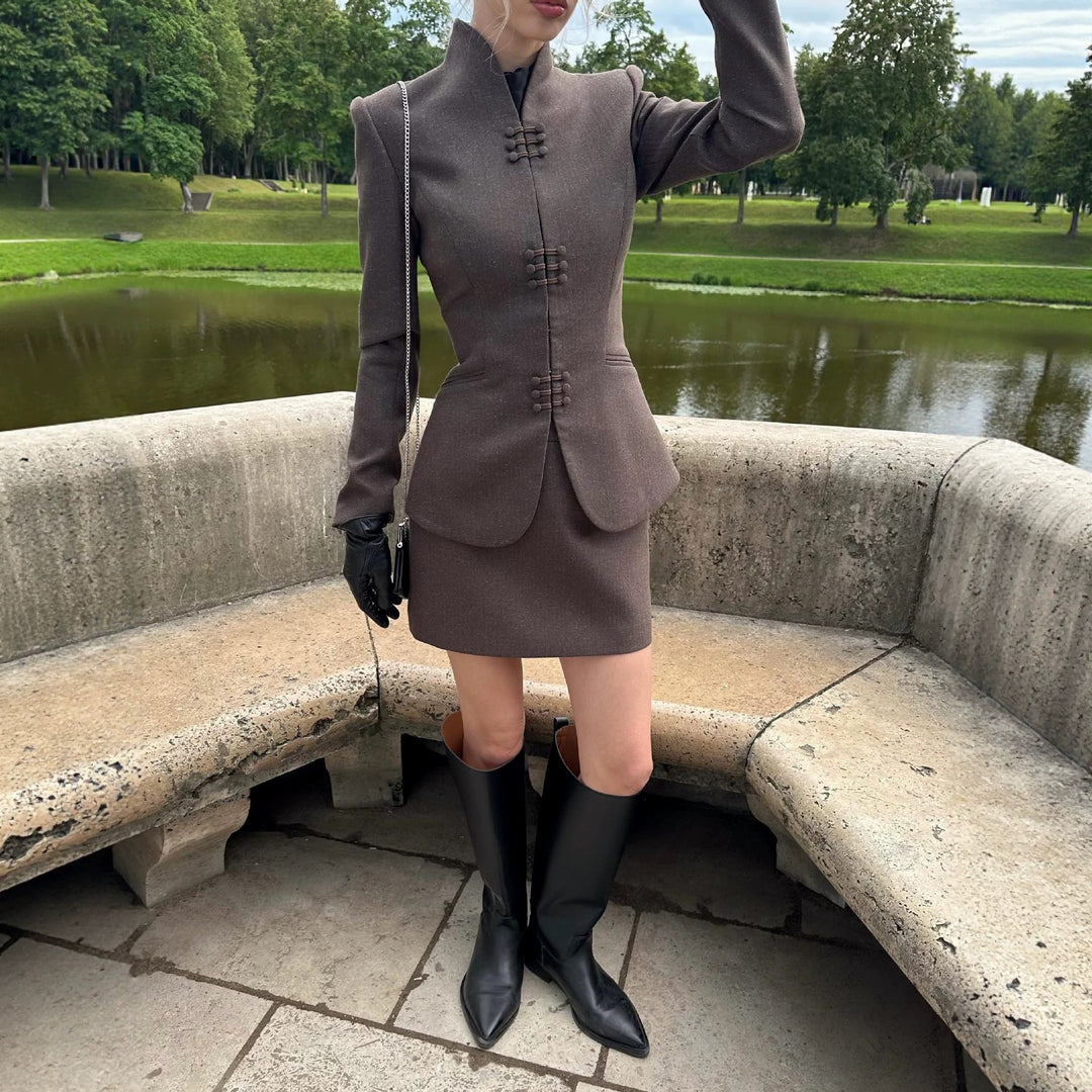 Damen Tailliertes Blazer‑Set mit Stehkragen, dekorativer Knopfleiste und Minirock Drune