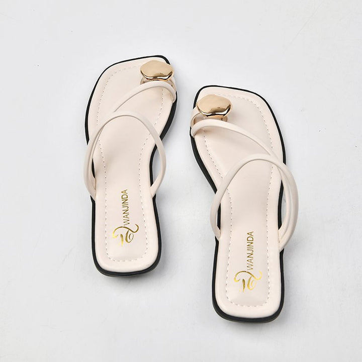Damen Elegante und modische Riemchensandalen mit einzigartigem Metallakzent Drune