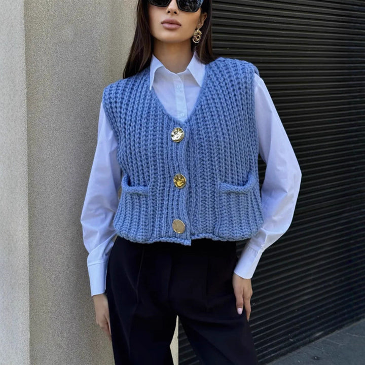 Damen Grobgestrickte Cropped Weste mit V-Ausschnitt und goldenen Zierknöpfen Drune