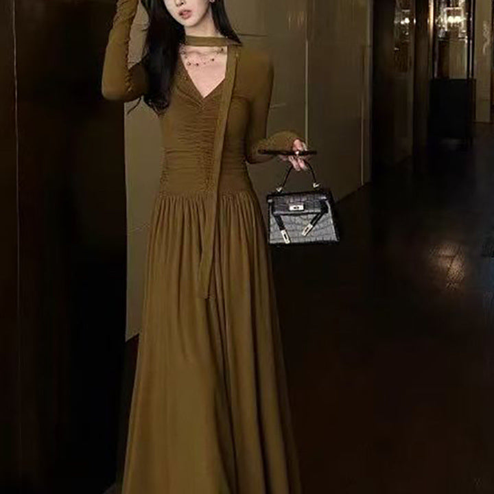 Damen elegantes Maxi-Kleid mit raffiniertem V-Ausschnitt und langen Ärmeln Drune