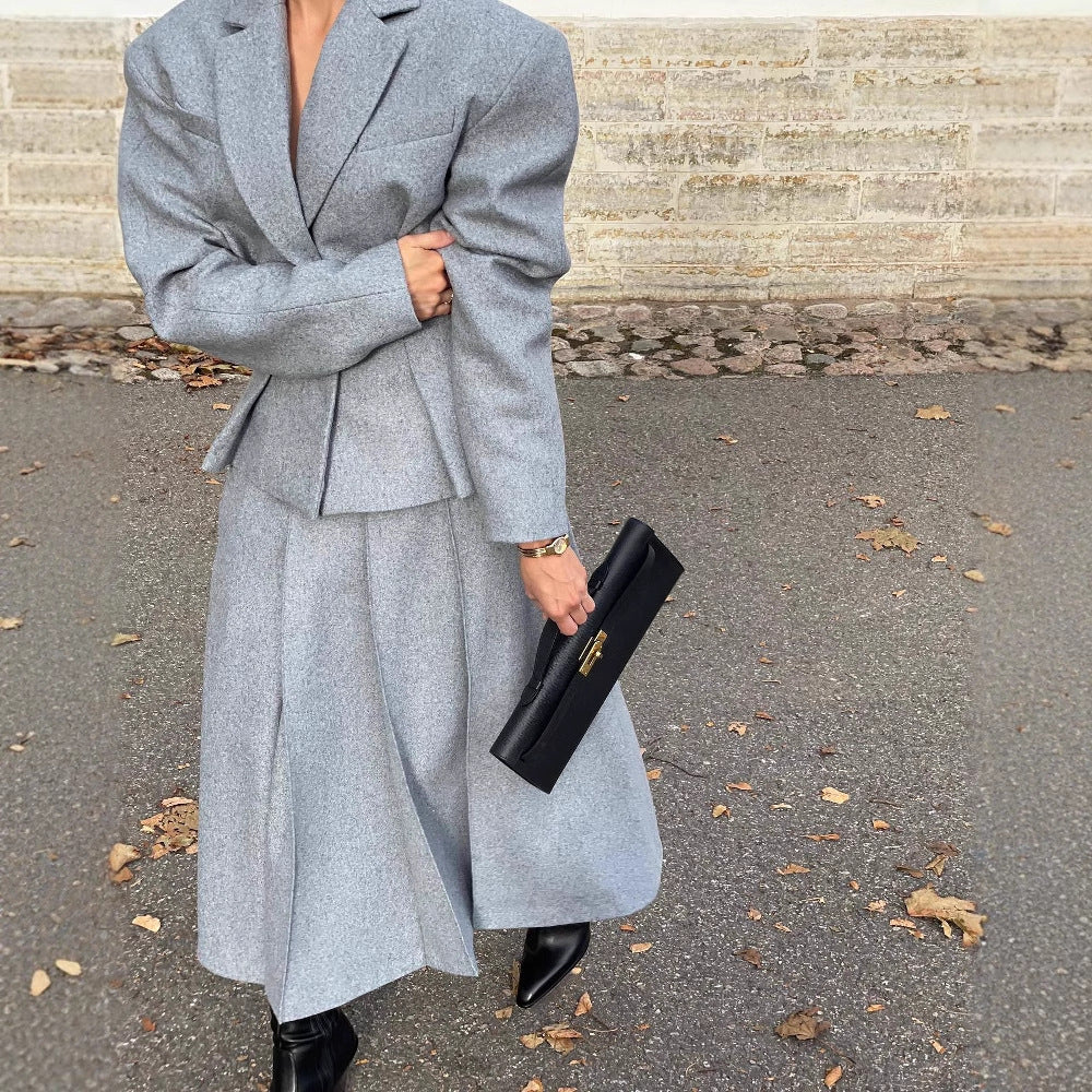 Damen elegantes und modernes Anzugset mit tailliertem Blazer und schwingendem Rock Drune