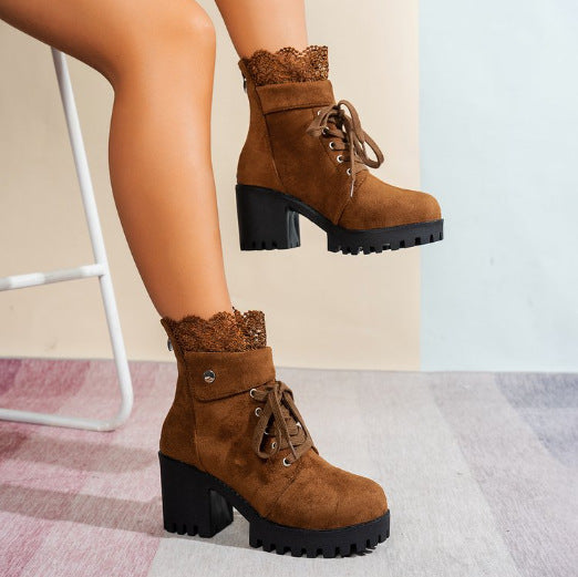 Damen nan Schnürstiefelette mit grober Profilsohle, mittelhohem Blockabsatz und Spitzenkragen Drune