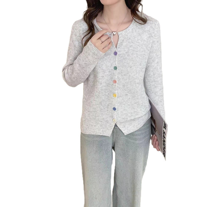 Damen kuscheliga Strickjacke mit bunten Knopfdetails und feiner Rippstruktur Drune
