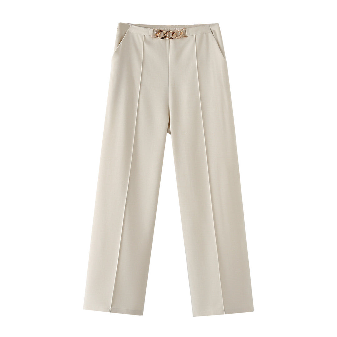 Damen nan dreiteiliges Anzugset mit Ketten‑Croptop, lockerem Blazer und hochtaillierter Bundfaltenhose Drune