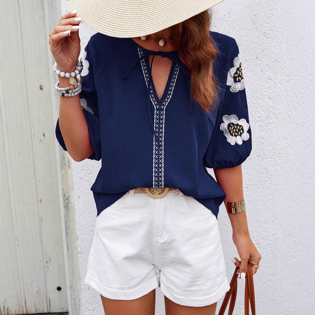 Damen Boho-Bluse mit V-Ausschnitt, floraler Stickerei und Kurzarm Drune