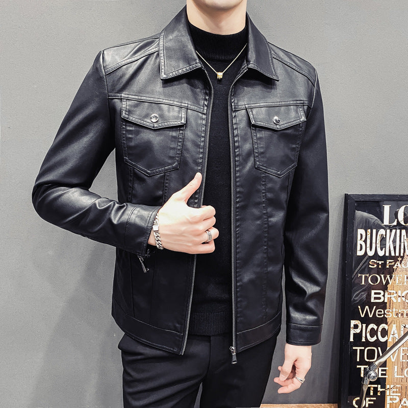 Herren Slim-Fit Kunstleder-Truckerjacke mit Hemdkragen und Brustpattentaschen Drune