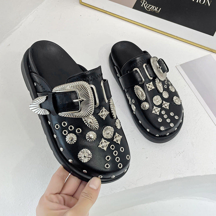 Damen nan verzierte Schlupf-Clogs mit metallischen Conchos, großer Zierschnalle und ergonomischem Fußbett Drune