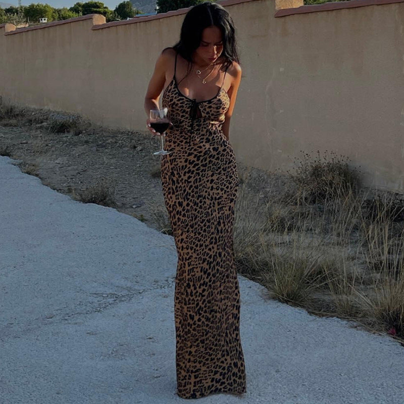 Damen Leopard-Print Sommerkleid mit knappen Trägern und tiefem Ausschnitt Drune