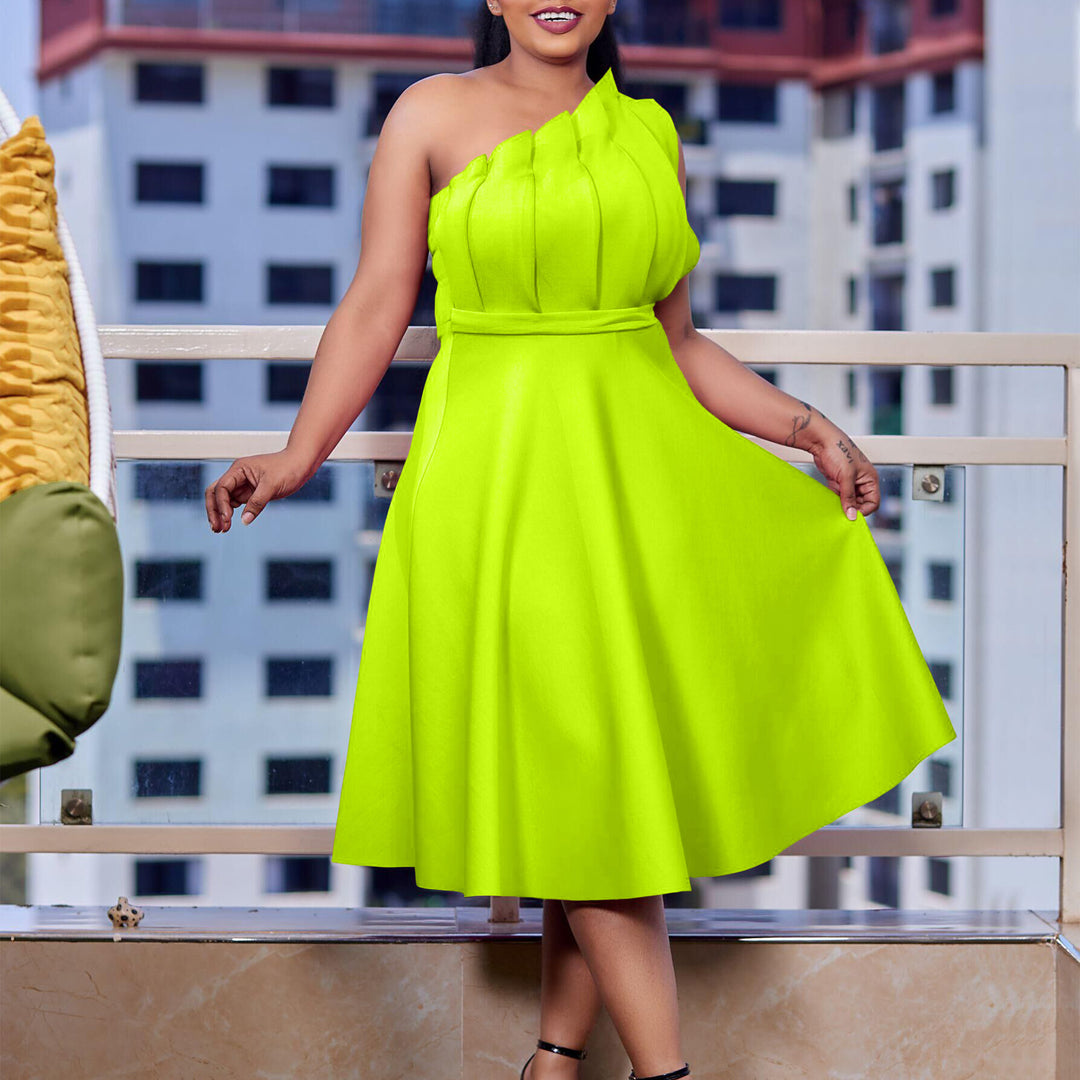 Damen A-Linien Kleid mit asymmetrischen Falten und eleganter Taillierung Drune