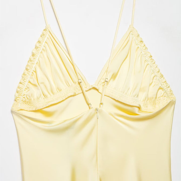 Damen Slipdress mit verführerischem V-Ausschnitt und feinen Rüschendetails Drune