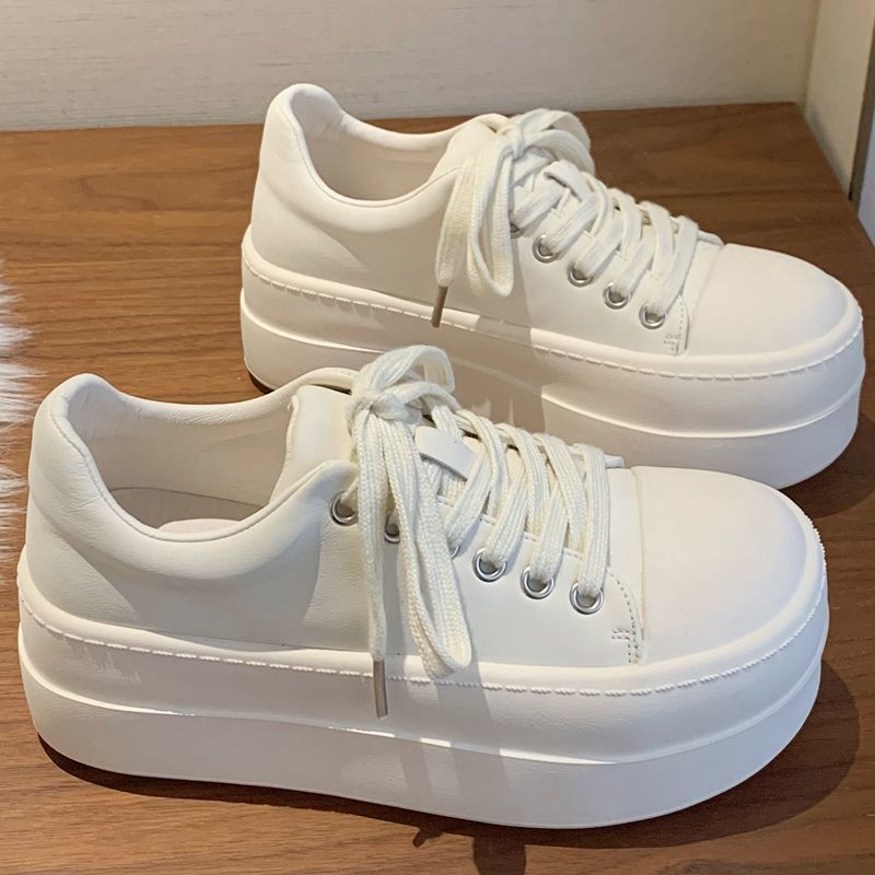Damen Retro Plateausneaker mit zweifarbiger Lederoptik und extrahoher Gummiplattform Drune