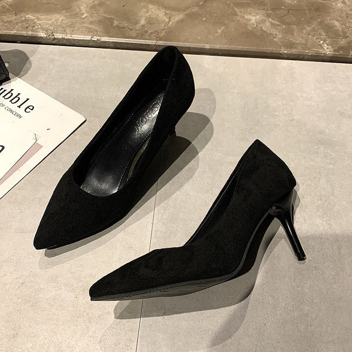 Damen Samtige spitze Pumps mit schmalem Stilettoabsatz und Komfortfußbett Drune