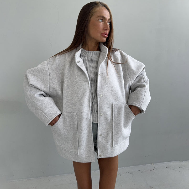 Damen oversized Wolljacke mit schlichten Knopfdetails und praktischen Taschen Drune