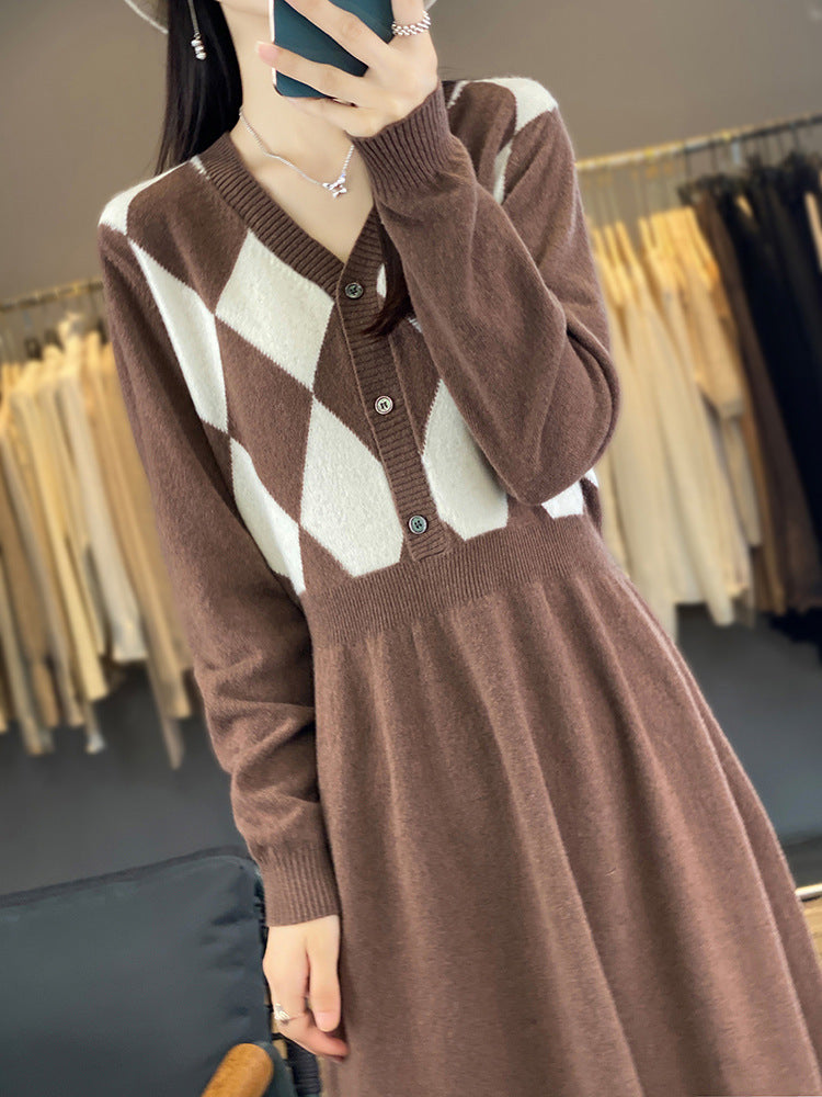 Damen Strick-Set mit V-Cardigan Rautenmuster und tailliertem Midirock Drune