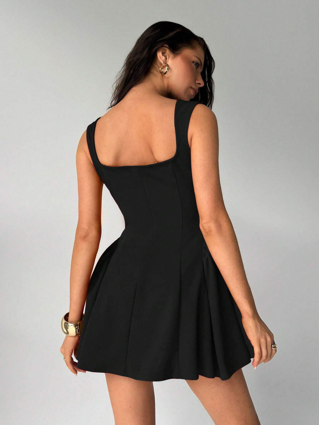Elegantes ärmelloses Trägerkleid mit eckigem Ausschnitt