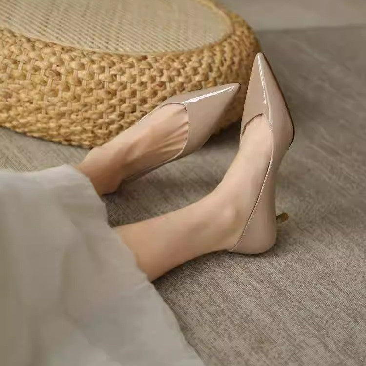 Damen Spitz zulaufende Lack-Pumps mit niedrigem Kittenabsatz Drune