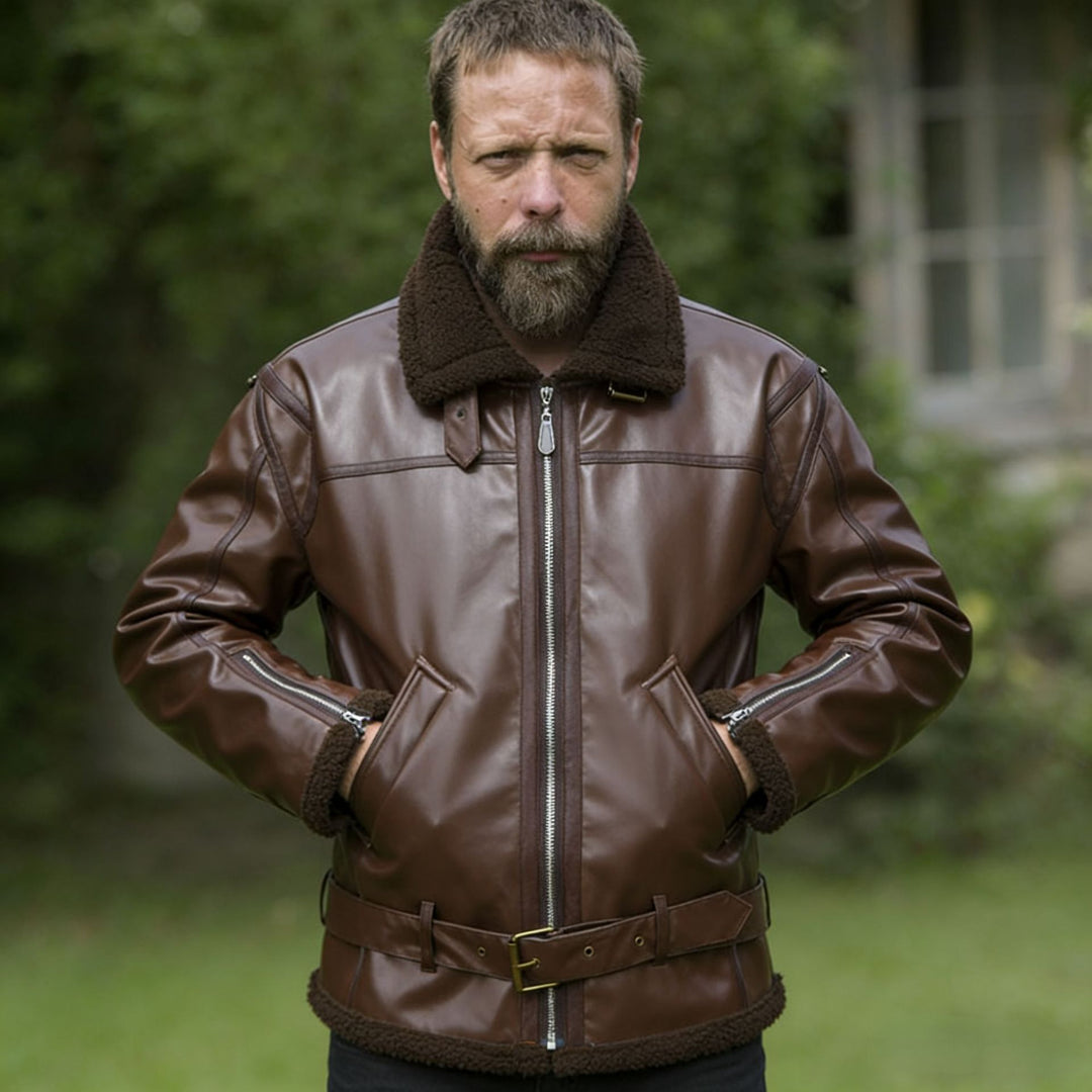 Herren Kunstleder-Fliegerjacke mit Teddyfutter, Reißverschlusstaschen und Taillengürtel Drune