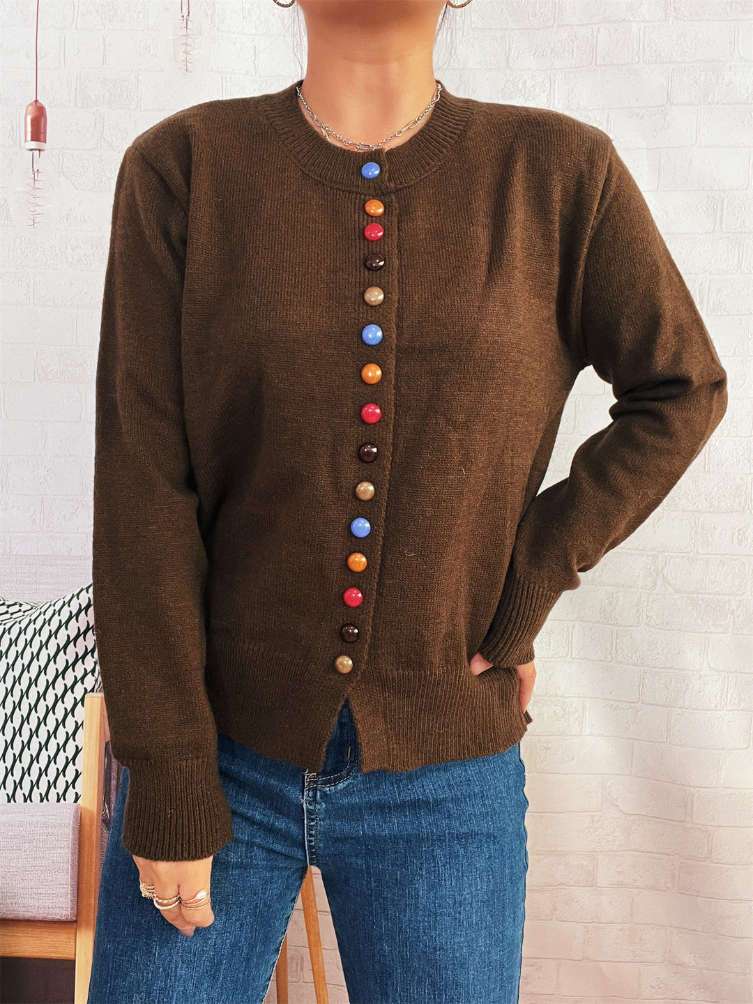 Damen Strickjacke mit farbenfrohem Knopfdetail Drune