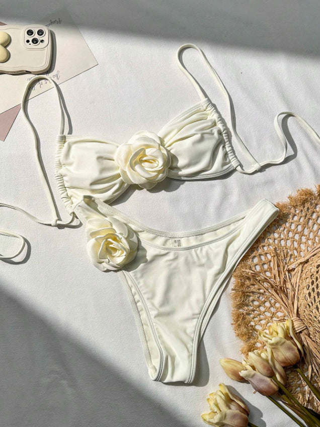 Damen Bikini-Set mit femininen Rüschendetails und zarten Blumenapplikationen Drune