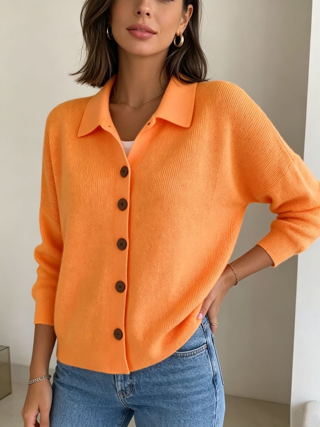 Damen Feinstrick-Cardigan mit Hemdkragen, entspannter Silhouette und Holzknöpfen Drune