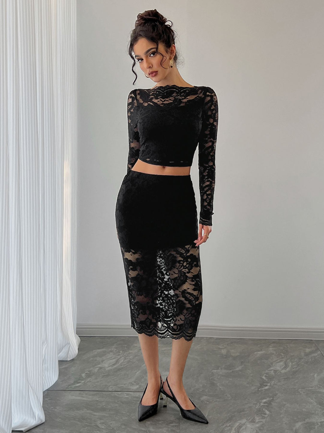 Damen nan zweiteiliges Spitzenensemble mit bauchfreiem Langarmoberteil und tailliertem Midirock Drune