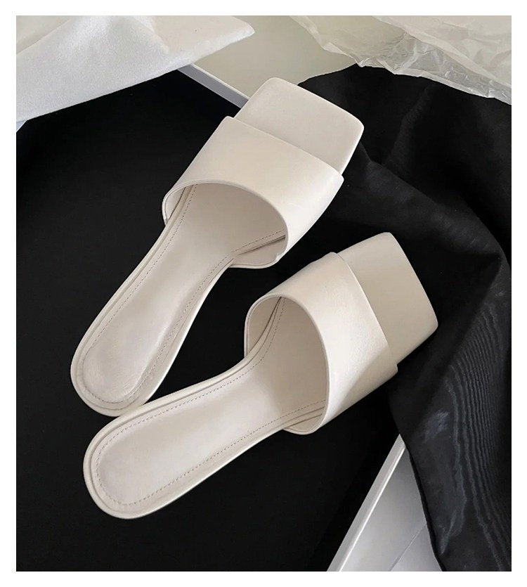 Damen Offene Mules mit elegantem Metallic-Obermaterial und komfortablem Blockabsatz Drune
