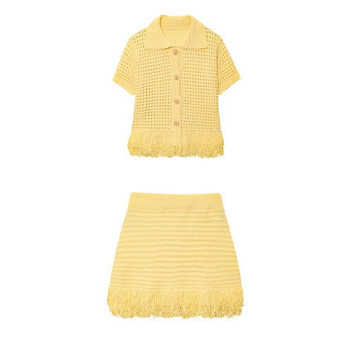 Damen Kurzarm-Strickjacke mit fransigem Saum und dekorativen Knöpfen Drune